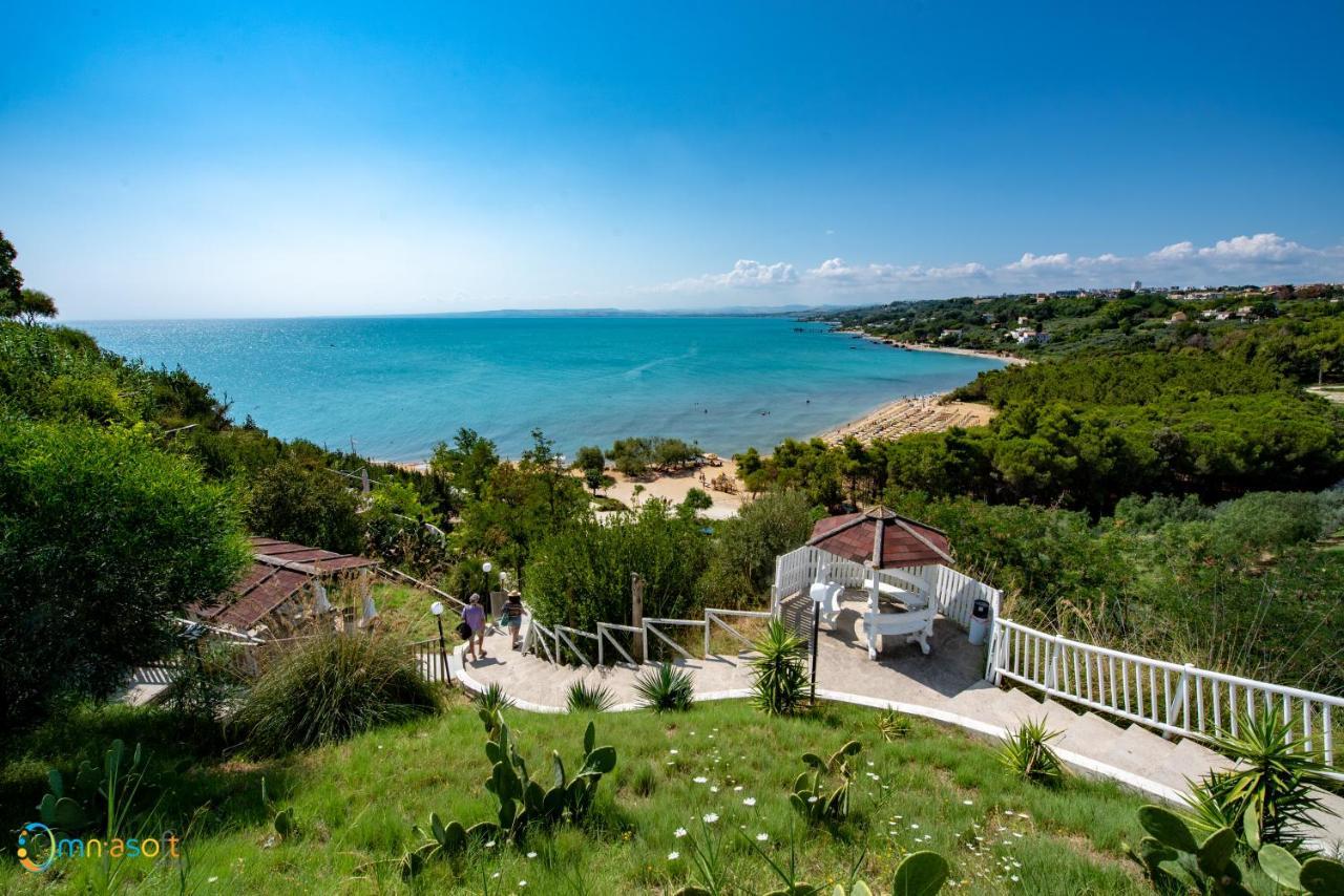 Grotta Del Saraceno Aparthotel Vasto Buitenkant foto